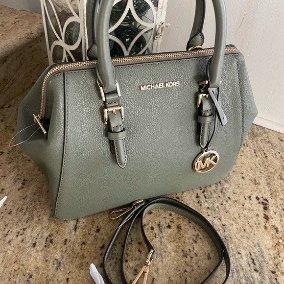 New Mk large satchel 💖 army green color - Picture 2 of 7